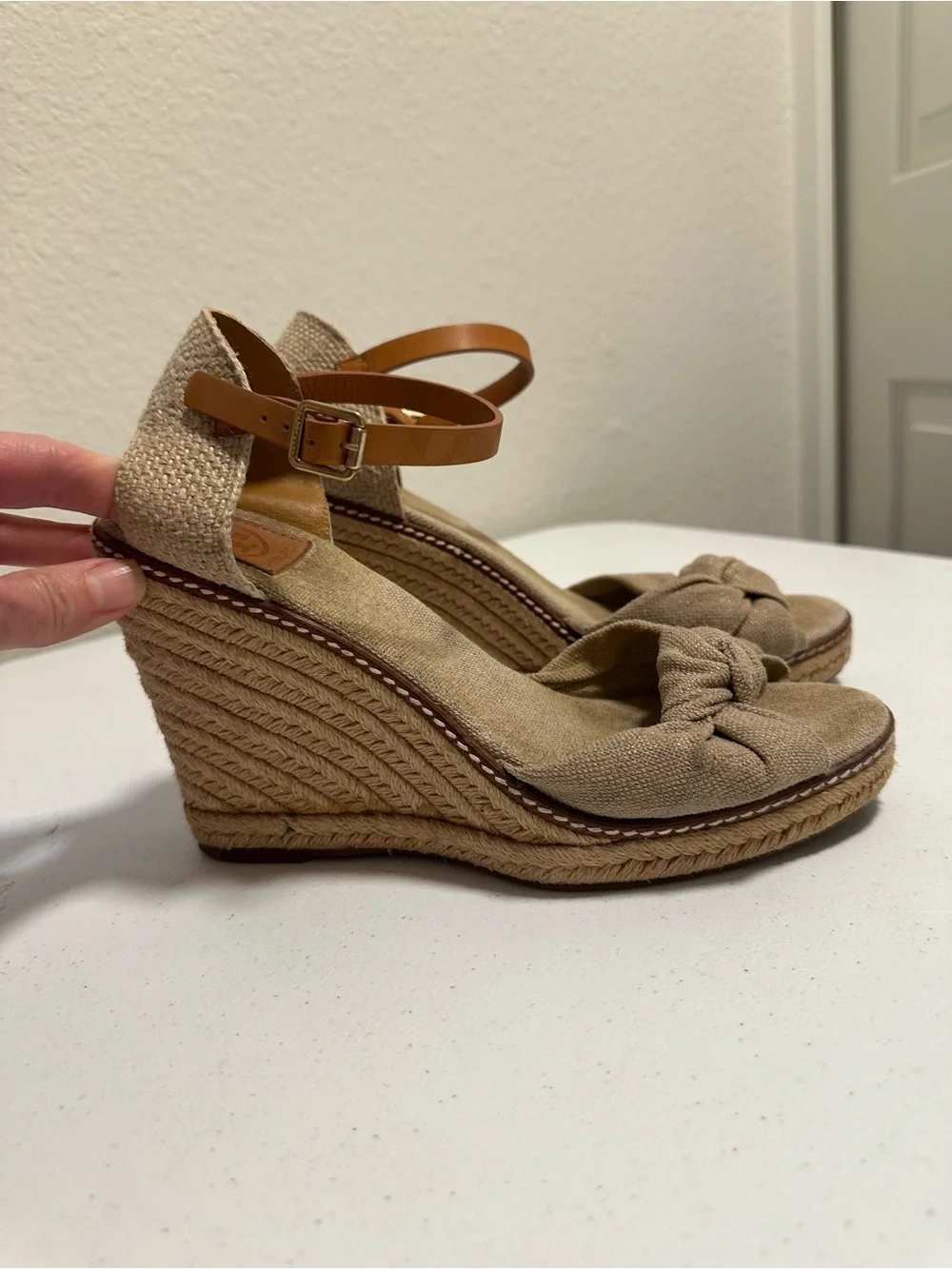 Tory Burch Macy Tan Linen Espadrille Wedge Sandals Women’s Size 10